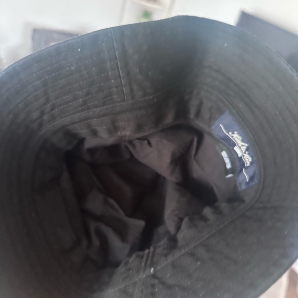 Kith & Kin - Picture 10 of 10